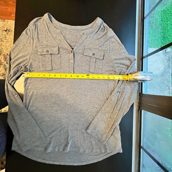A New Day Light Gray V-neck Henley long sleeve tee w/roll up tabs - Picture 12 of 15